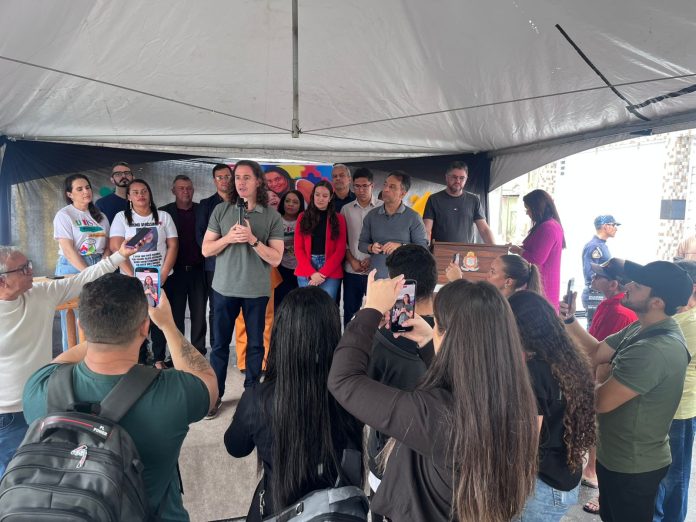 57ec739a-de7f-4f60-9933-29bec585b44c