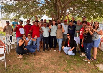 Veneziano se reúne com associações e cooperativas de Caturité, discute ações pelo desenvolvimento da região e recebe apoio à sua reeleição