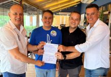 Vereador Plínio Gomes recebe anuência do União e se filia ao PL