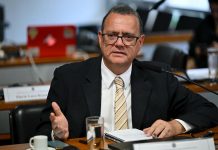 VÍDEO: Em nome do Conselho de Comunicação do Congresso Nacional, Carlos Magno presta solidariedade às vítimas das chuvas na Paraíba