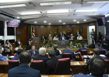 Câmara aprova requerimento que pede explicações do Estado e da Cagepa por colapso no abastecimento e abandono de famílias