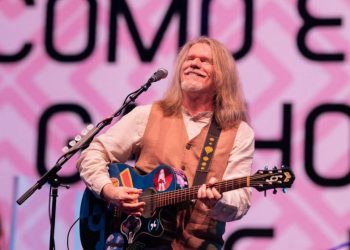 Humberto Gessinger volta ao Spazzio, com o show Acústicos Engenheiros do Hawaii, nesta sexta-feira