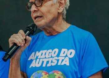 Cícero Lucena reforça compromisso com políticas públicas para pessoas com TEA