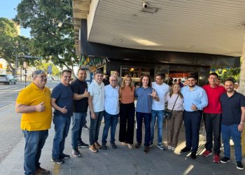 Cícero visita Shopping Edson Diniz e defende que o Estado seja parceiro permanente de Campina