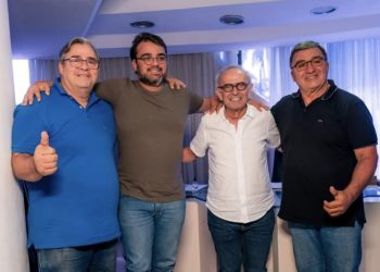 Cícero Lucena recebe adesão de grupos do vice-prefeito de Queimadas e de oposição de Baraúna