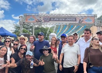 Veneziano e Ana Cláudia participam da Festa do Tapuia em Gado Bravo e destacam riqueza cultural do evento