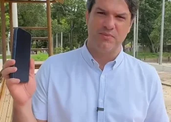 Após seu pai demostrar insatisfação com o PSB, Léo diz que não interferiu em decisão de aliados em apoiar Nabor ao Senado