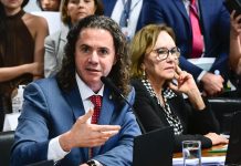 VÍDEO: No Senado, Veneziano anuncia voto favorável à redução da escala de trabalho 6×1 sem redução de salários