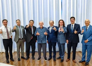 Lula recebe senadores do MDB, dentre eles Veneziano, e agradece apoio ao fim da escala 6×1, PEC da Segurança Pública e à sua reeleição